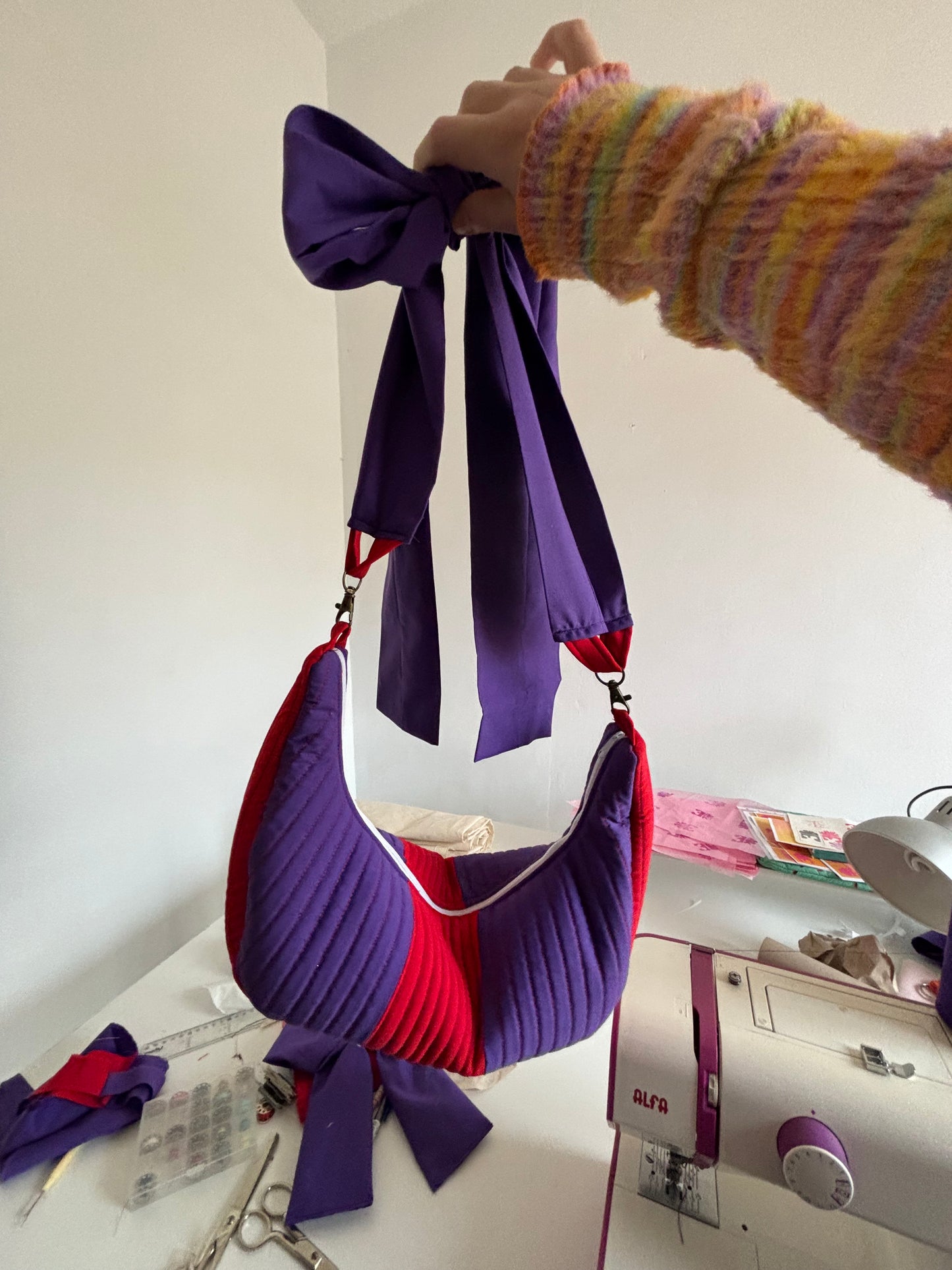 Bolso acolchado bicolor lazada